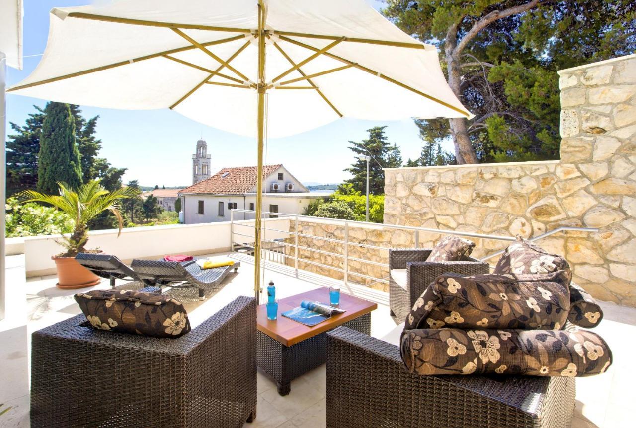 Ferienwohnung Castle Stambuk Hvar Town Exterior foto